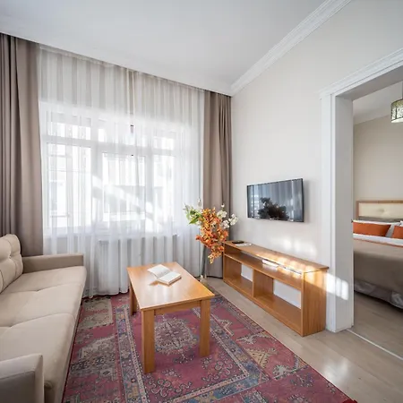 Feyza * Istanbulská provincie