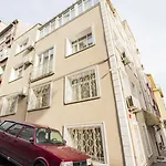 Feyza İstanbul